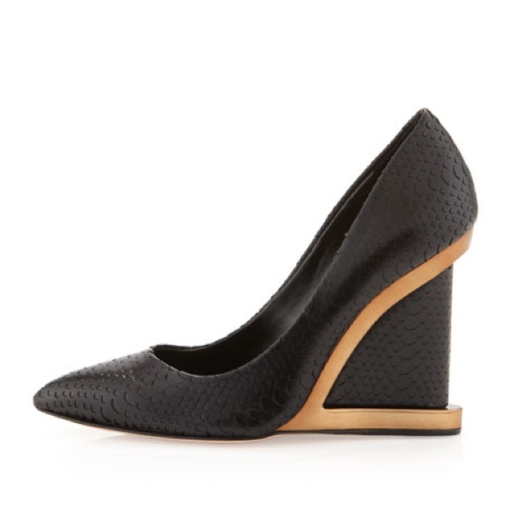 SOLD——BCBG MAXAZRIA Ardust Snake Gold Wedge